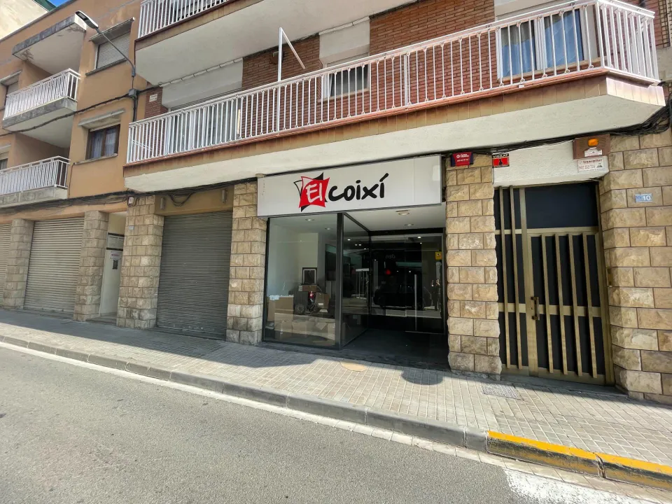 LOCAL COMERCIAL DE LLOGUER A SANTA MARGARIDA DE MONTBUI - BARRI SANT MAURE.
