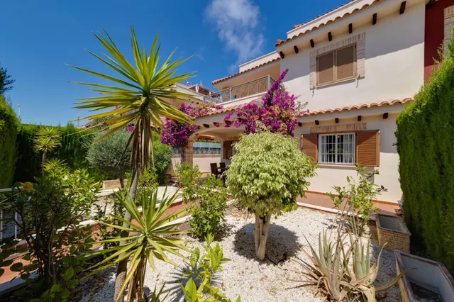 ESPECTACULAR BUNGALOW EN ORIHUELA COSTA CON PISCINA COMUNITA - foto 4