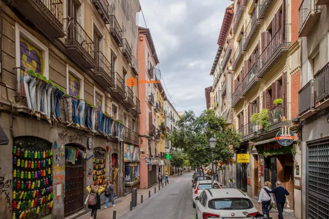 APARTAMENTO REFORMADO Y AMUEBLADO EN EL CORAZÓN DE MALASAÑA - foto 2