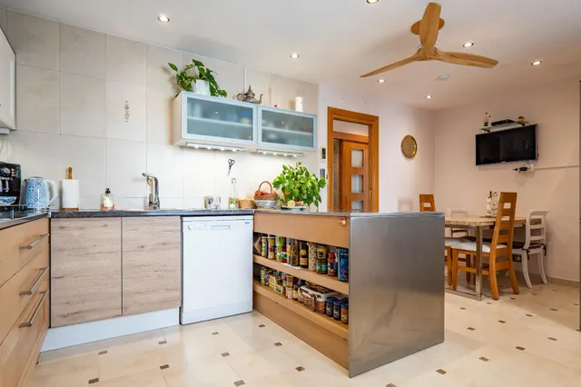 Piso en venta en Caleta de Vélez junto al mar — 16