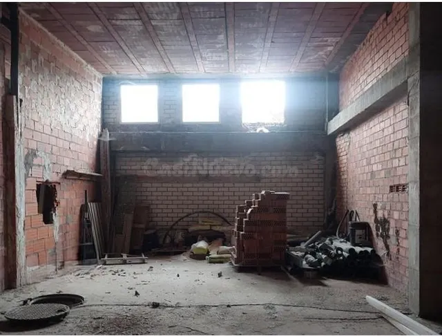 LOCAL COMERCIAL DESTINADO A GARAJES EN SANTA COLOMBA DE CURU - foto 5