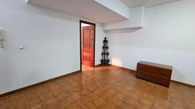 CAÑERO. Amplia Casa con cochera privada — 28