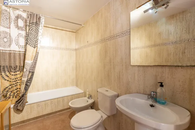 PISO VPO DE CUATRO DORMITORIOS CON GARAJE EN PADRE CLARET — 23