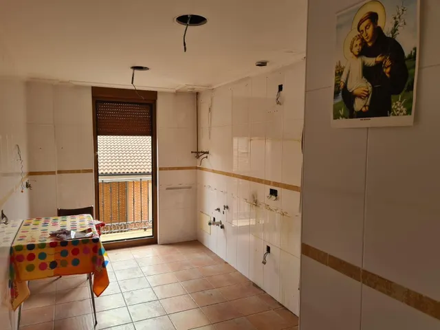 SE VENDE AMPLÍSIMO APARTAMENTO EN VALENCIA DE DON JUAN, COCI