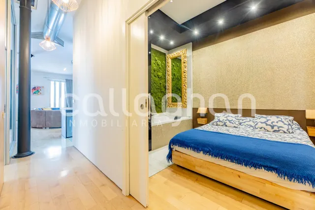 Exclusiva propiedad  frente a la Plaza de la Reina: 178 m2 de puro lujo en Ciutat Vella — 33