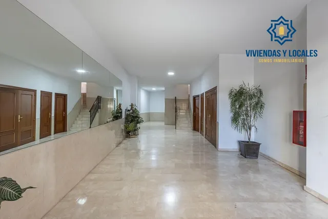 ESPECTACULAR TRIPLEX EN CHURRIANA — 28