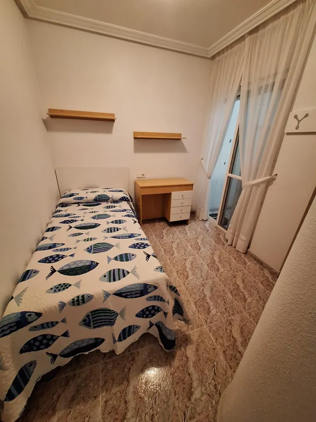 Acogedor Apartamento en Torrevieja, Ideal para Vivir — 27