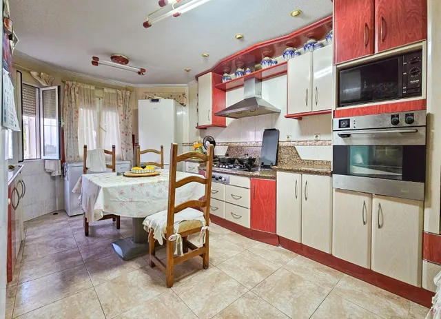 ¡Descubre la Exclusividad y el Lujo Mediterráneo en Esta Impresionante Villa en Esquina - Torrevieja — 37