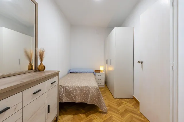 CASA ADOSADA DE PUEBLO REFORMADA EN PLEAHUSTAN 4 habitaciones, BAÑO Y CHIMENEA. — 21