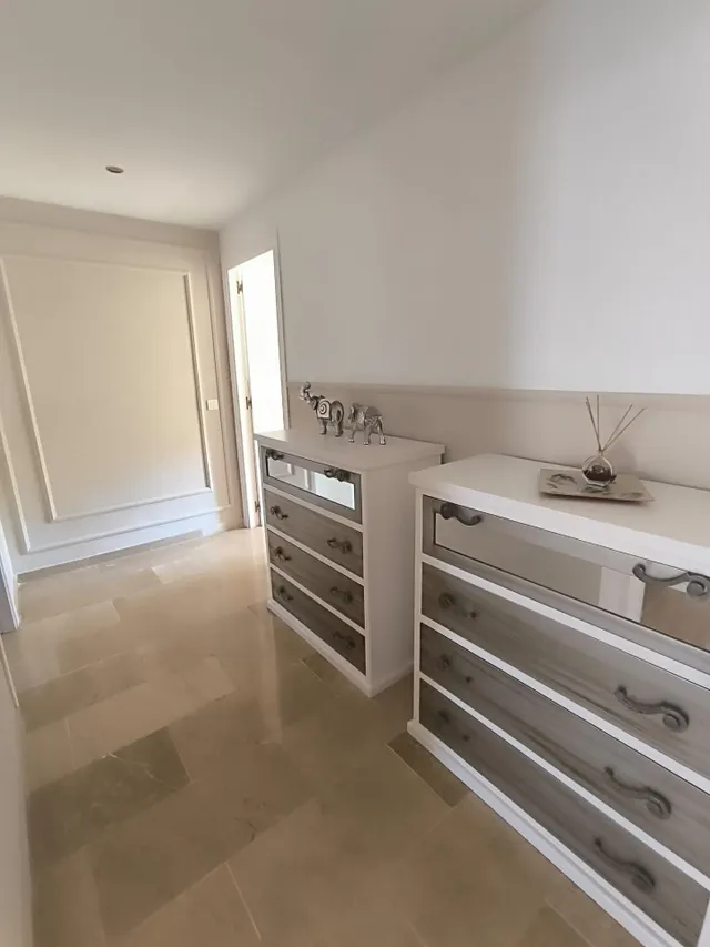Calahonda - Piso 2 Dormitorios, Garaje, 4 Piscinas — 24