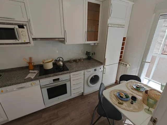 ENAMORATE A UN PESTAÑEO ¡Tu nuevo hogar en Villaobispo te está esperando! ✨ — 23