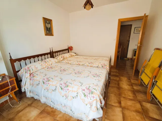 Piso de 4 dormitorios en primera línea de La Colonia con espectaculares vistas a la playa — 20