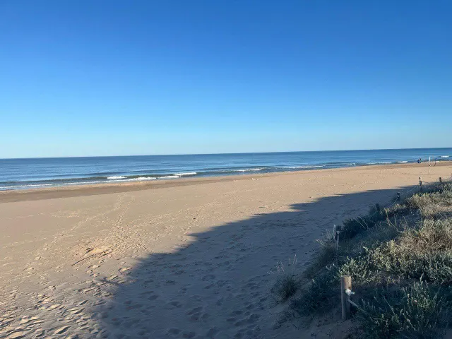 Alquiler mensual vacacional adosado en El Perellonet a 2 min de la playa. — 31
