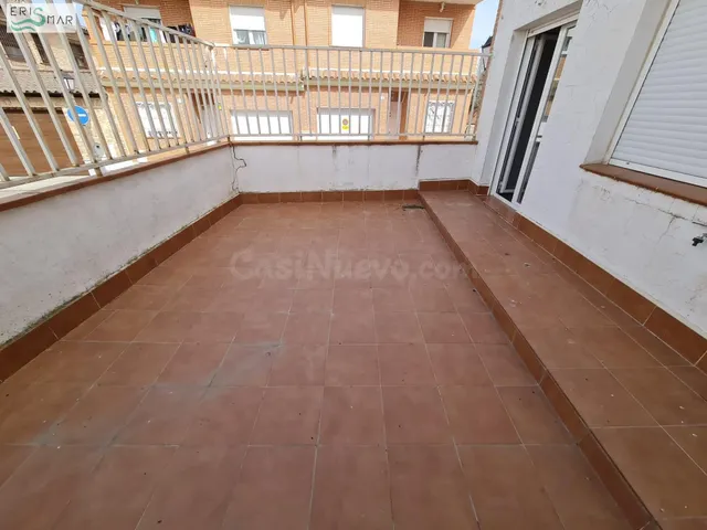 CHALET ADOSADO EN VENTA EN CASARRUBUELOS - foto 5