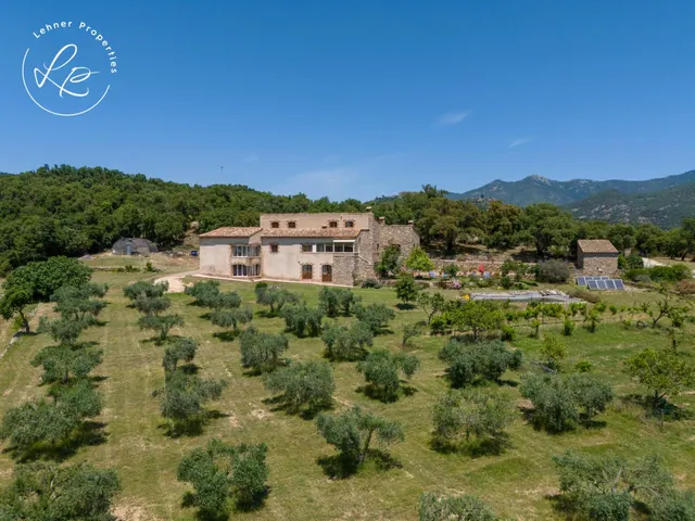 Espléndida Masia en venta en La Jonquera - foto 2