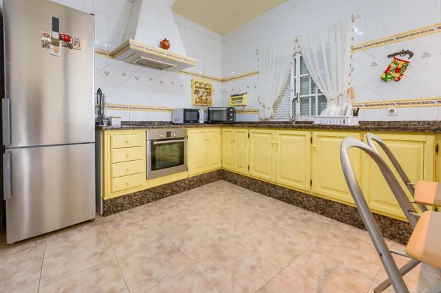Casa y piso con piscina privada y garaje en el centro de La  - foto 5
