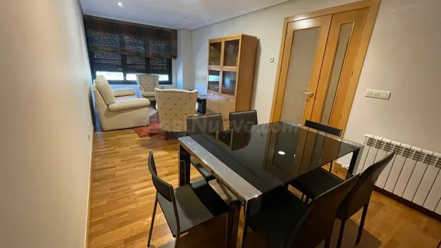 Preciosa vivienda exterior de 103 m2 con despacho junto al C