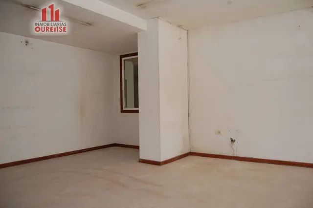 AMPLIO LOCAL COMERCIAL EN EL VEINTIUNO — 22