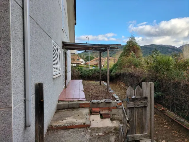 SE VENDE PAREADO EN AV de LA SALUD  - Moralzarzal - Madrid — 2