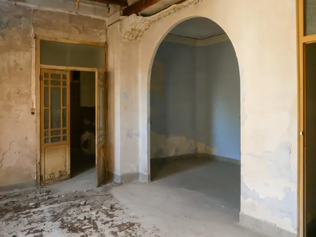 PALACETE HISTÓRICO DE 1900 EN EL CENTRO DE ALBERIC – 14 habitaciones, JARDINES Y GRAN POTENCIAL — 34