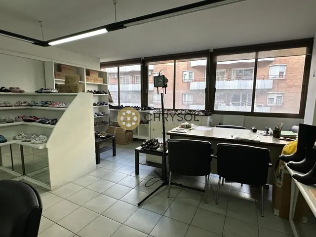 Oficina en venta en C/Calabria. - foto 3