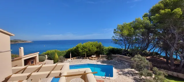 Chalet en venta en Les Tres Cales — 29