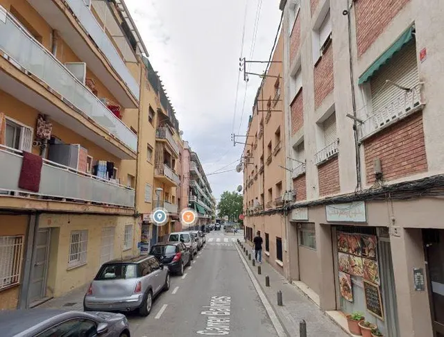 SE VENDE piso OKUPA en C CL BALMES, 3 de Canovelles, Barcelo