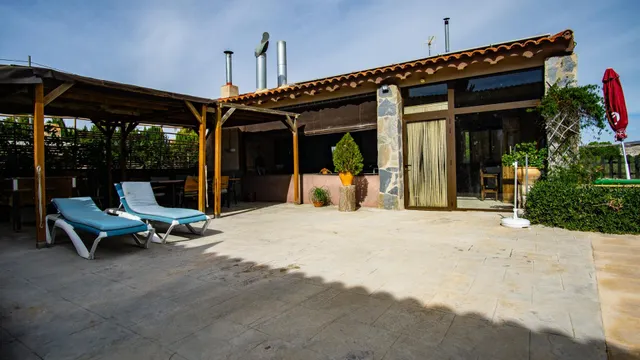 Chalet en sax buena zona para vivir todo el año. - foto 5