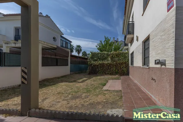 Exclusiva casa pareada de 4 dormitorios con sotano junto al campo de golf — 46