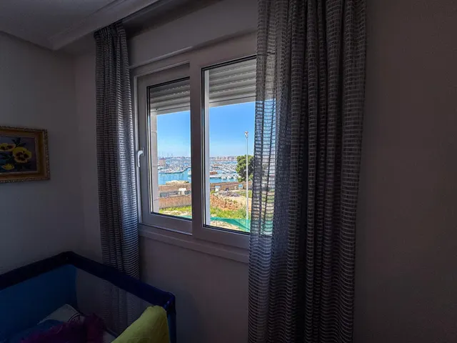 ¡Frente al mar y al puerto de Torrevieja, en pleno centro! — 15