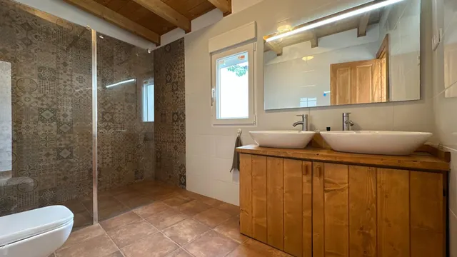 Finca rústica con placas solares y pozo en Garrapinillos, Zaragoza. — 32