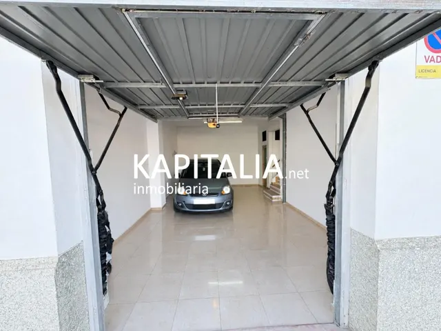 ESTUPENDA CASA ADOSADA CON GARAJE PRIVADO A LA VENTA EN ENGUERA — 10