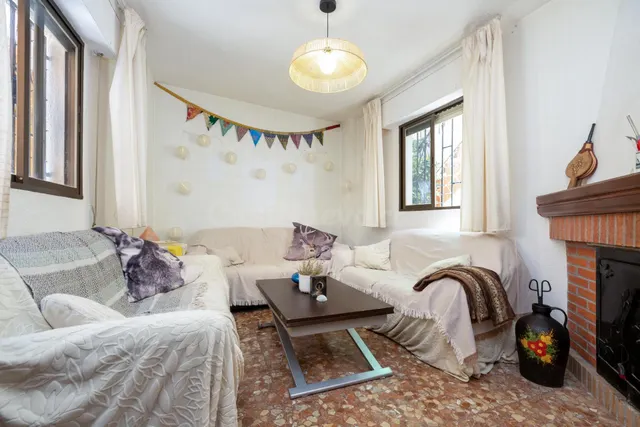 Una casa con alma en el corazón de Güéjar Sierra - foto 2