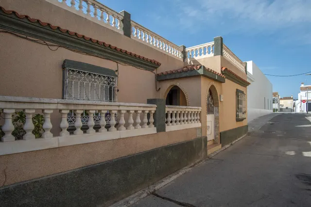 Casa independiente con jardín, patio y azotea en San Fernand - foto 4