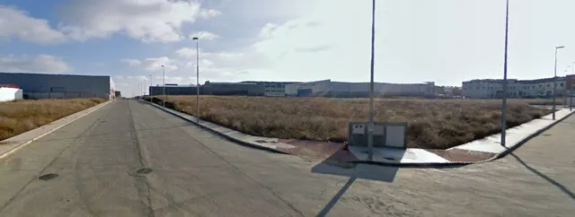 VENTA DE PARCELAS INDUSTRIALES EN EL POLÍGONO DE CASTELLANOS — 3