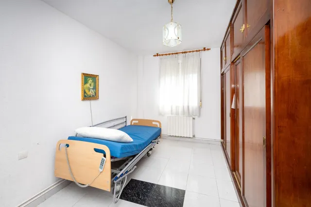 PISO DE 3 DORMITORIOS CON TERRAZA Y VISTAS EN EL ZAIDÍN – 5.ª PLANTA CON ASCENSOR — 25