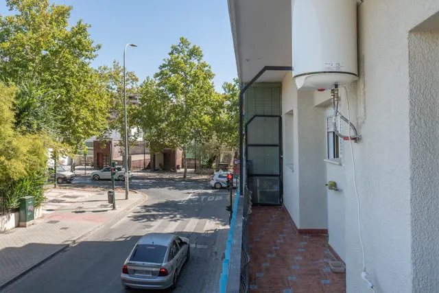PISO DE 2 DORMITORIOS EN EL CERRILLO DE MARACENA — 12