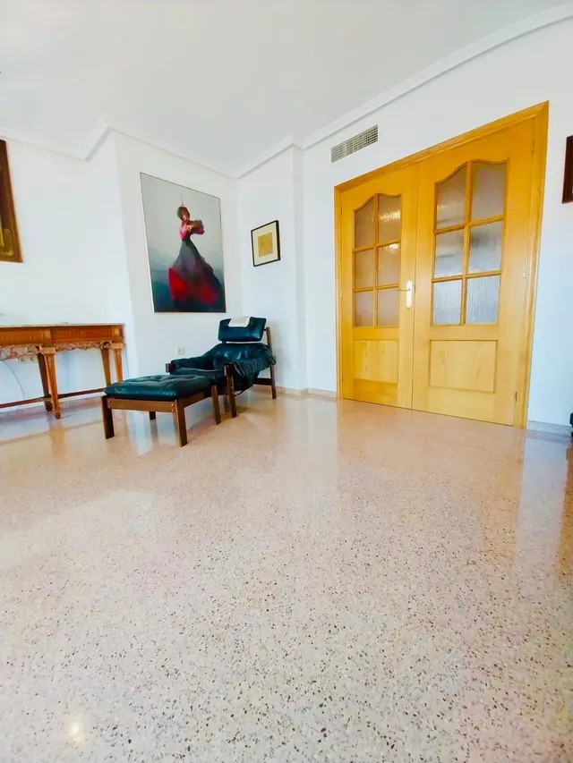Piso de gran tamaño y excelentes calidades en pleno centro de Almoradí. — 16
