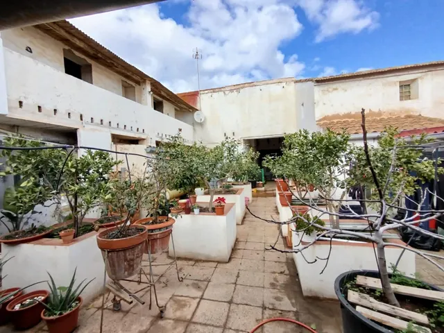 EN EL CENTRO DEL ALGAR .Hostal con Vivienda y Gran Patio. - foto 5