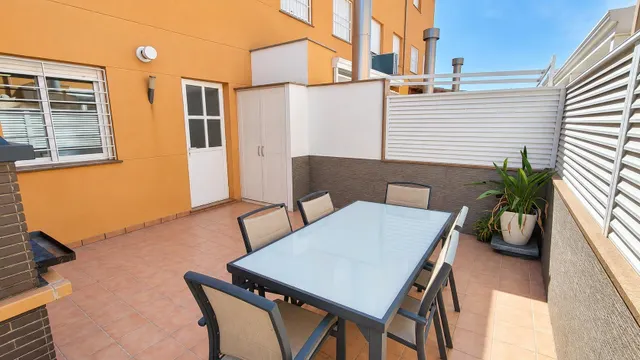 Ref- 08700 Salico presenta Adosado de 4 dormitorios con 80 m2 de terrazas y garaje en  Almazora centro — 16
