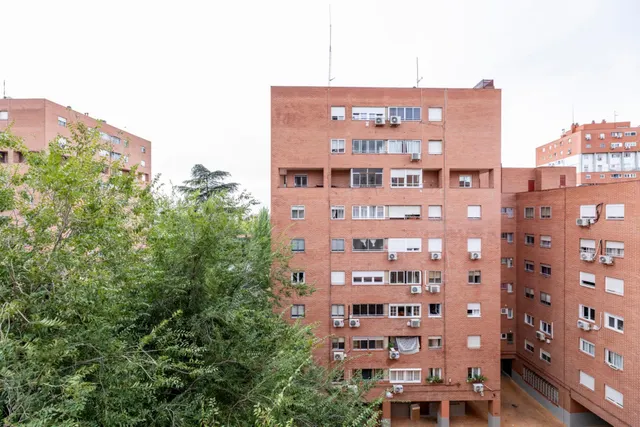 VIVIENDA MUY LUMINOSA DE 3 DORMITORIOS, 2 BAÑOS Y AMPLIA TERRAZA — 16