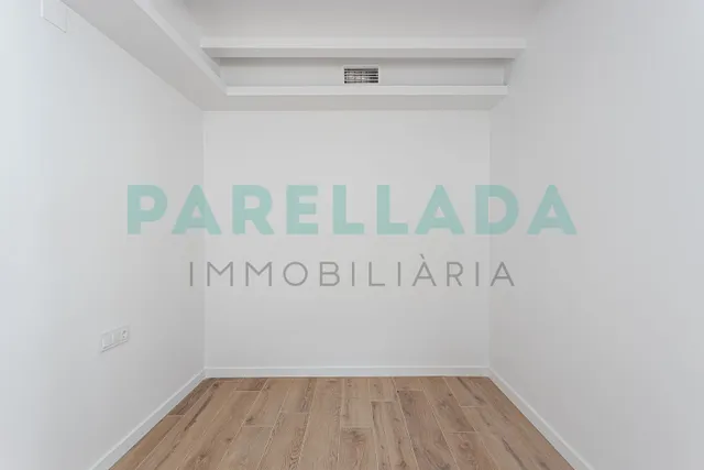 Bajos con terraza totalmente reformados — 15