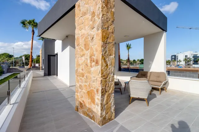 OBRA NUEVA EN TORREVIEJA — 8