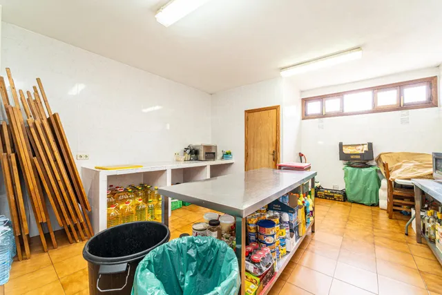 Restaurante de 541m2 en pleno funcionamiento en Maria de la Salud — 29