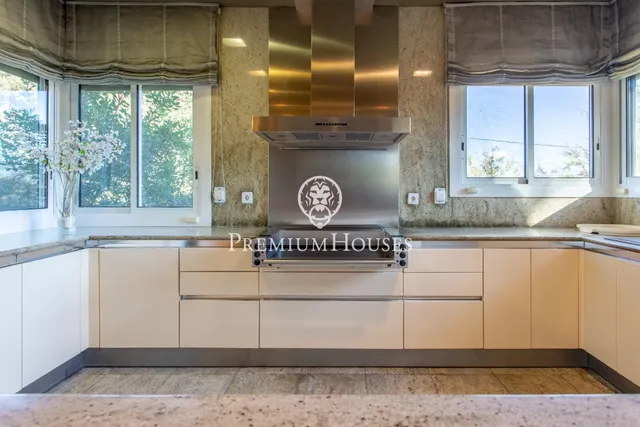 Casa en venta en Montornès del Vallès — 16