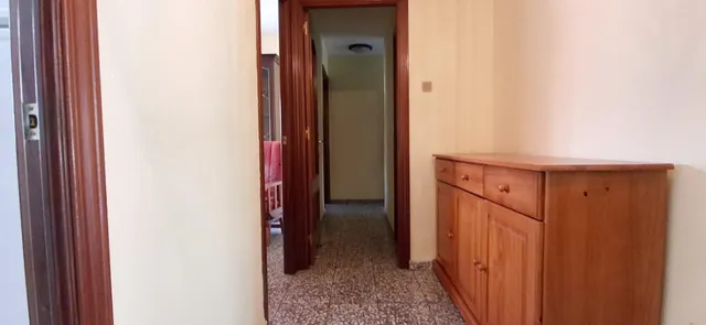 AMPLIA VIVIENDA DE 4 DORMITORIOS Y 2 BAÑOS. MEJOR PRECIO DE ZONA — 12