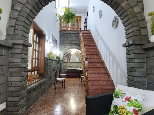 Canarias Paradise Real Estate - Alquila Casa terrera de 4 do