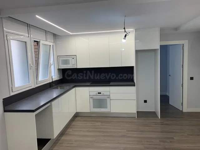 Piso reformado y muy luminoso en pleno centro de Tarragona - foto 3