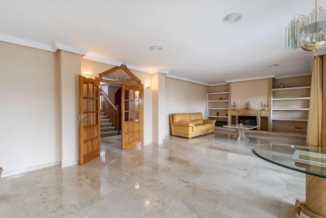Espectacular casa independiente con piscina y grandes vistas en Monteluz (Peligros) — 9