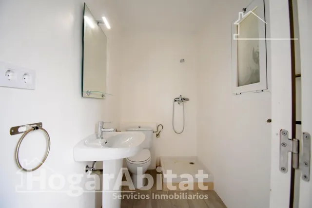 ÁTICO REFORMADO CON TERRAZA Y VISTAS DESPEJADAS AL MONTGÓ — 34